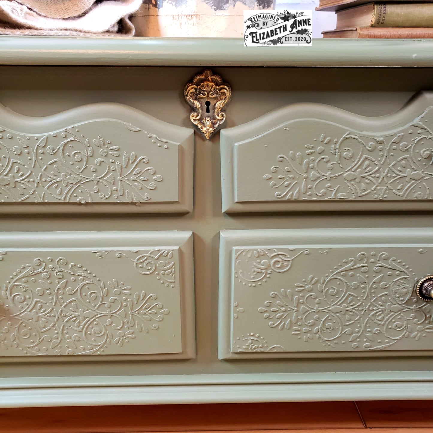 Vintage Cedar Hope Chest in Evergreen Juniper Green, Natural Wood | Entryway Storage Bench | Linens & Blankets Antique Storage