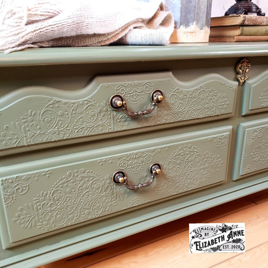 Vintage Cedar Hope Chest in Evergreen Juniper Green, Natural Wood | Entryway Storage Bench | Linens & Blankets Antique Storage